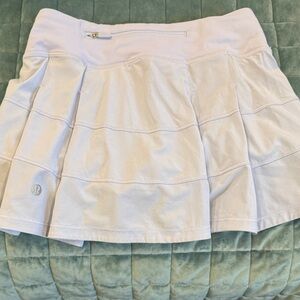 lululemon athletica Light pastel blue mid rise rival skirt size 0